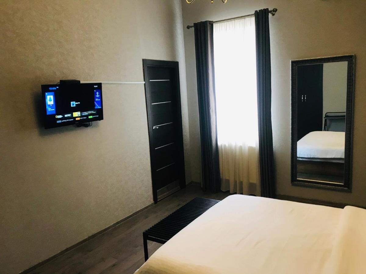 2Nd Floor Hotel 第比利斯 外观 照片