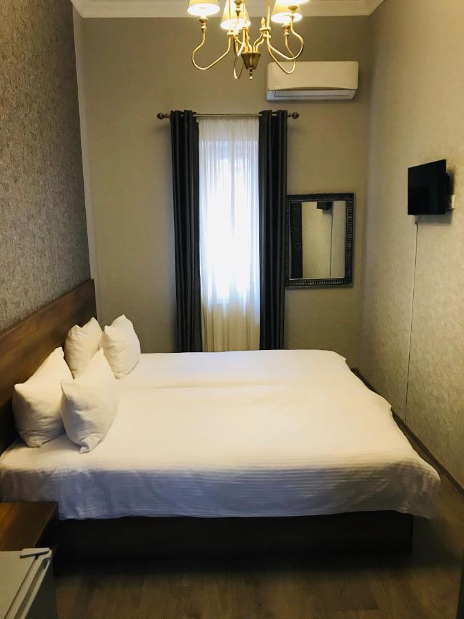 2Nd Floor Hotel 第比利斯 外观 照片
