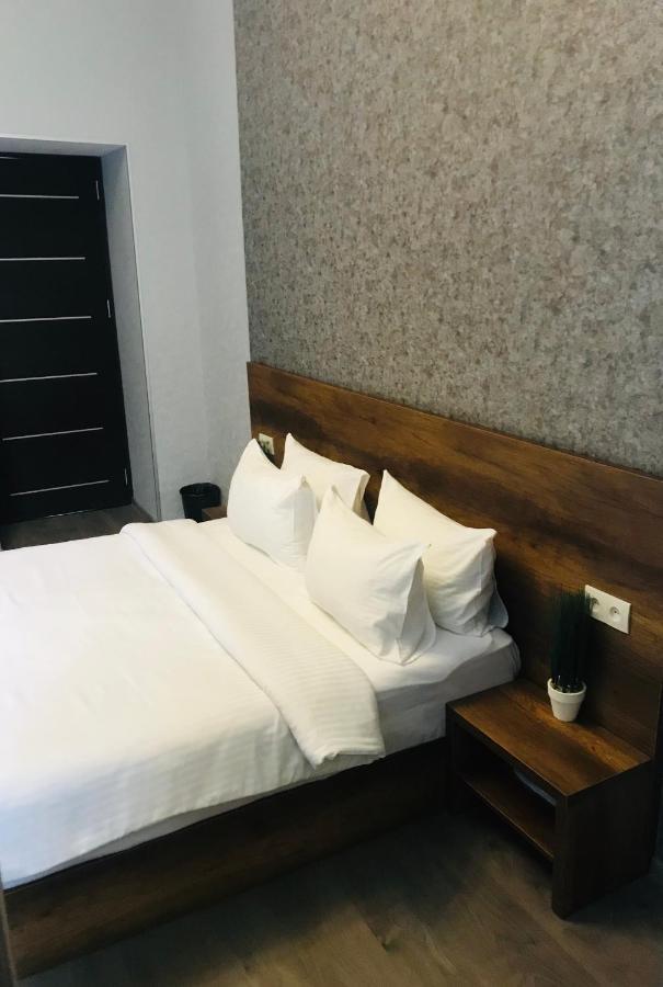 2Nd Floor Hotel 第比利斯 外观 照片