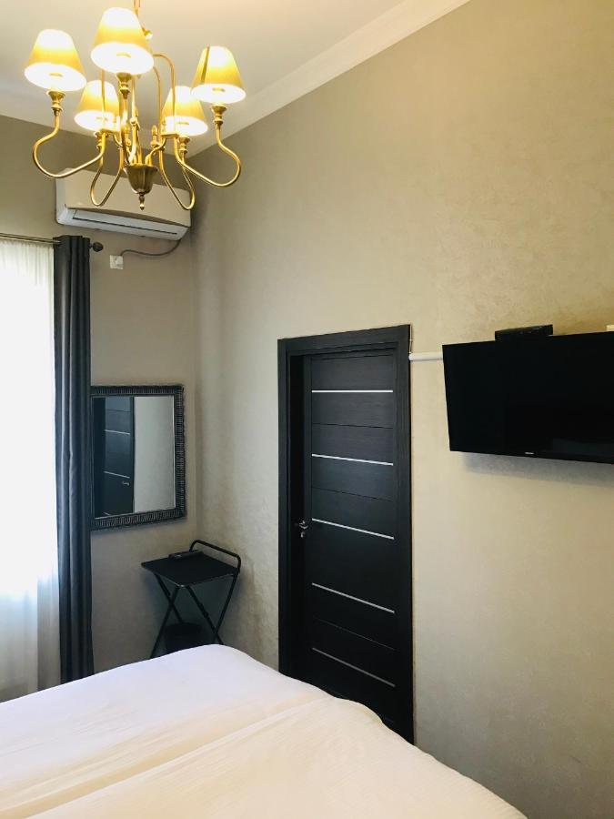 2Nd Floor Hotel 第比利斯 外观 照片