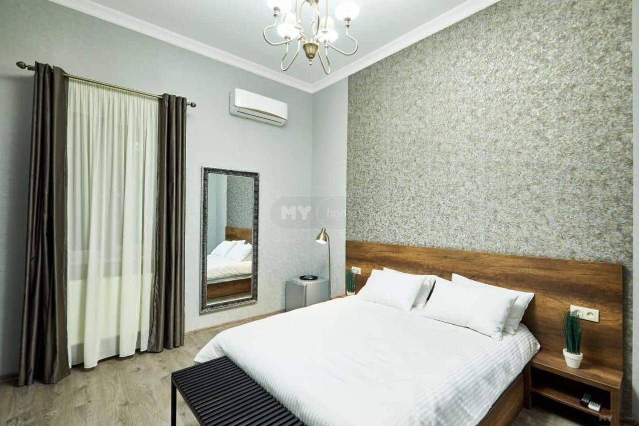 2Nd Floor Hotel 第比利斯 外观 照片